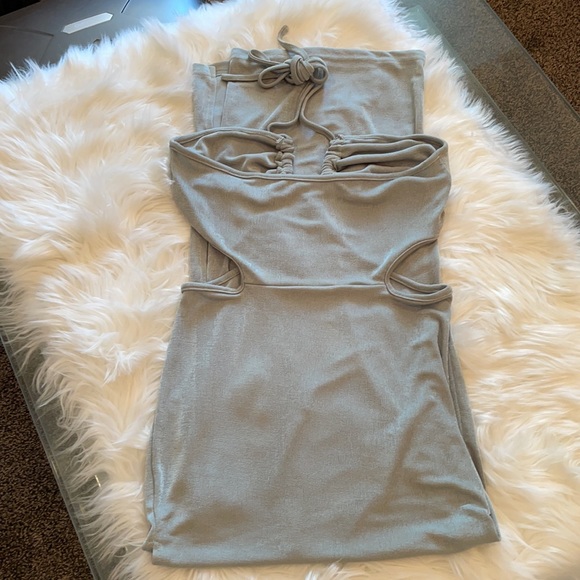 NWT cut out maxi dress sea foam sage halter silky thighsplit halter2-4/6-8/10-12 - Picture 11 of 17